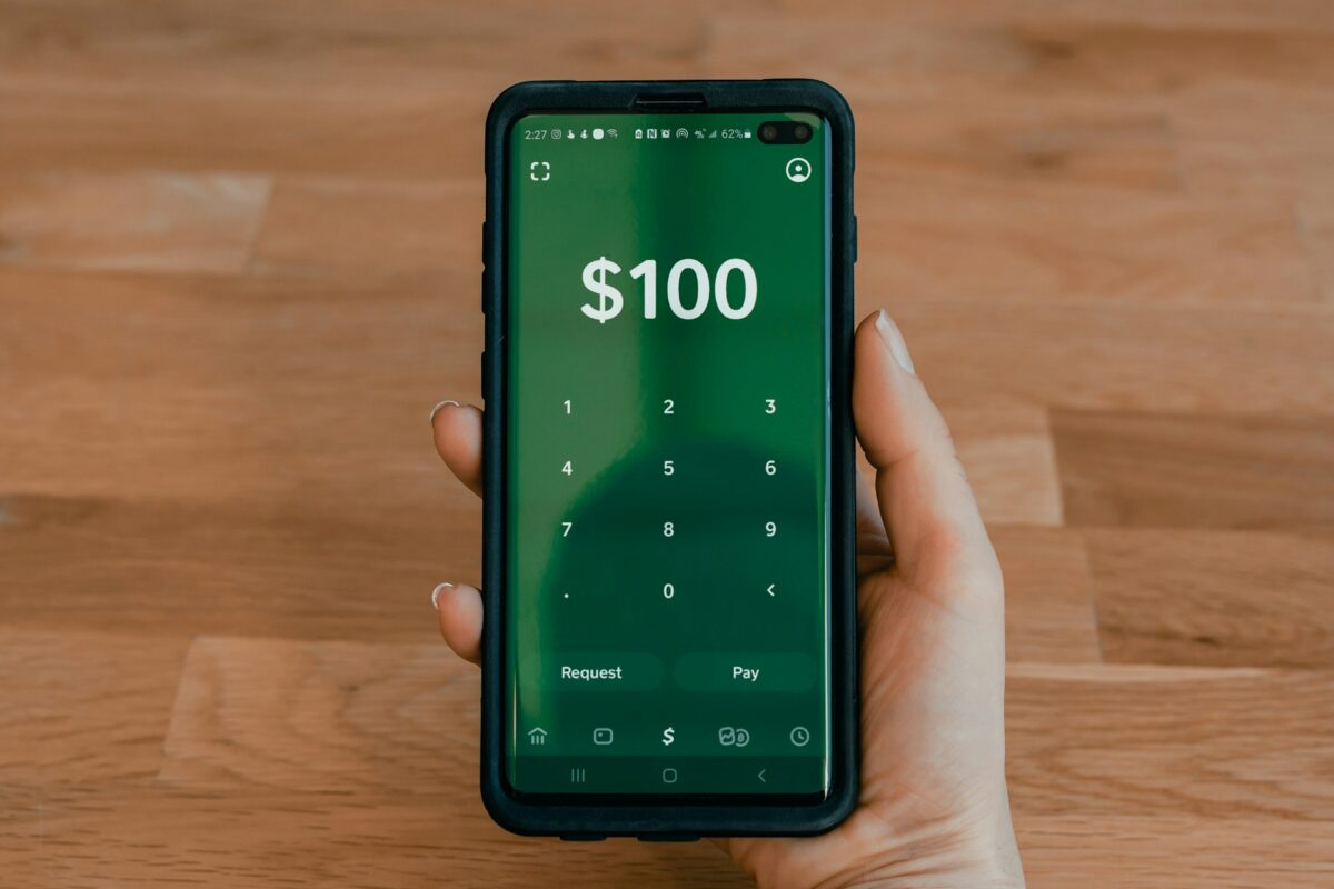 Finansiell kunskap för unga – banköverföring och digitala betalningar i praktiken